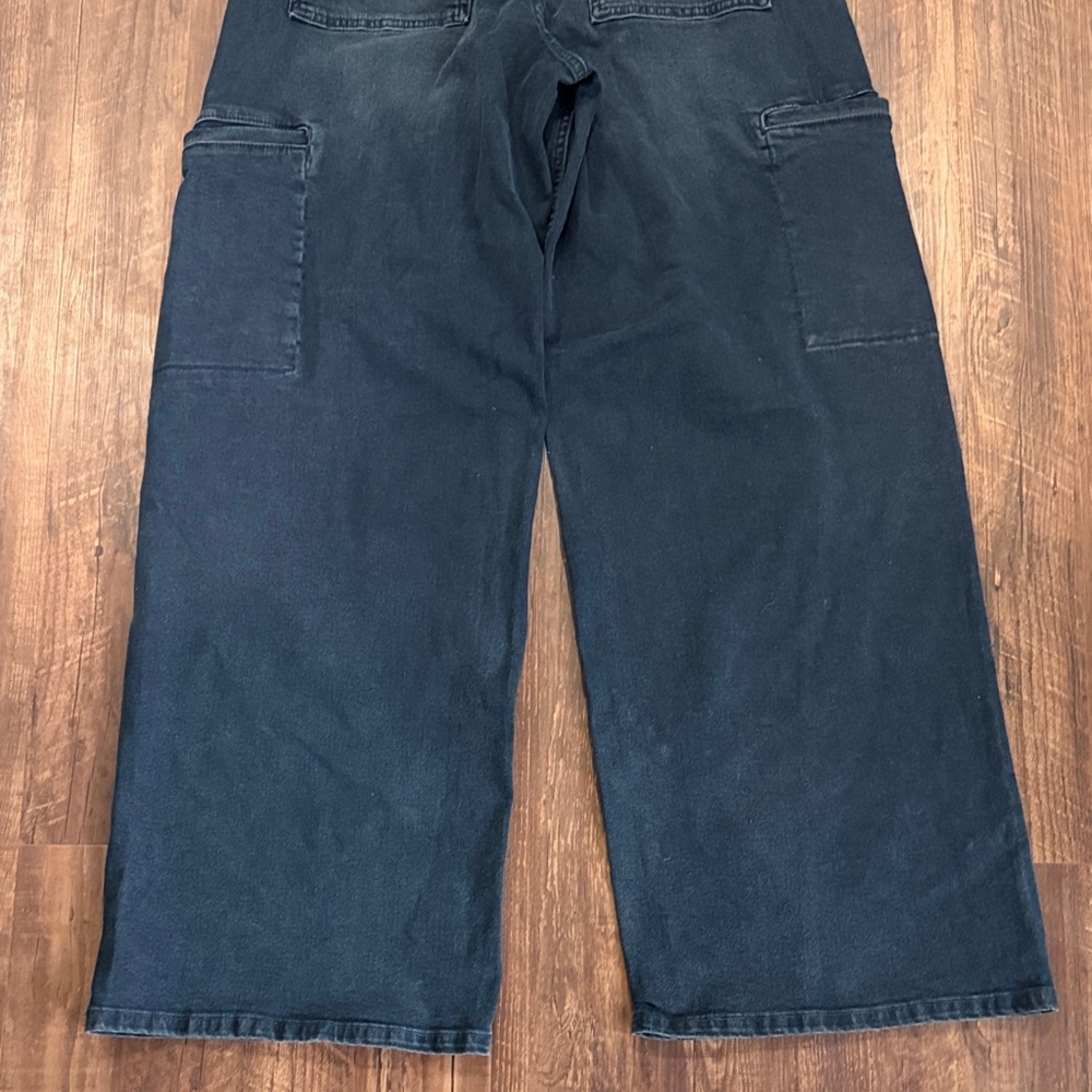 DKNY High Rise, Wide Leg Jeans - Picture 9 of 14
